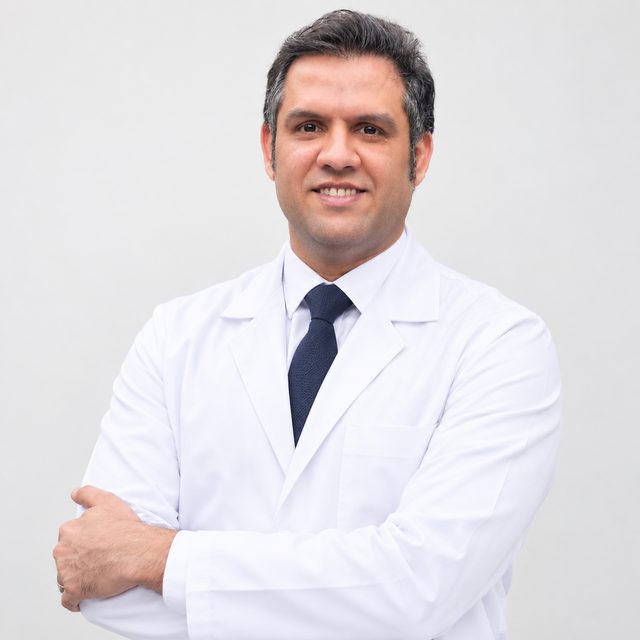 دکتر عبدینژاد، داروخانه دامپزشکی در ایسین بندرعباس